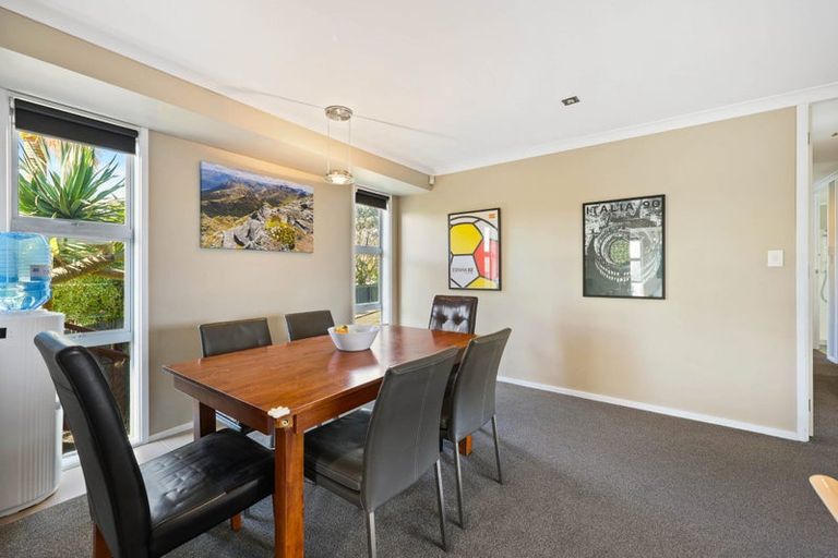 Photo of property in 18 Majesty Place, Half Moon Bay, Auckland, 2012