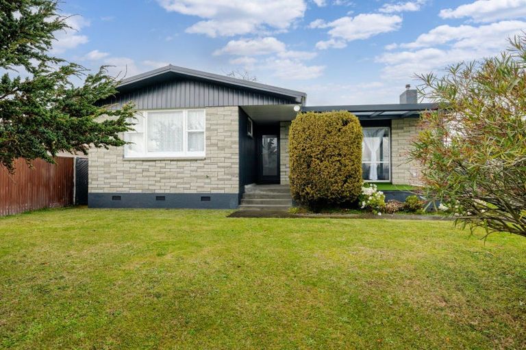 Photo of property in 2 Ajax Place, Highbury, Palmerston North, 4412