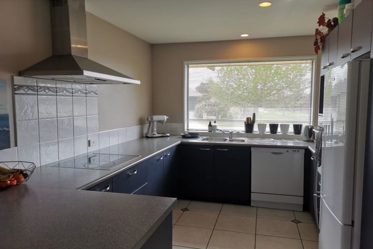 Photo of property in 33 Robinia Place, Wigram, Christchurch, 8042