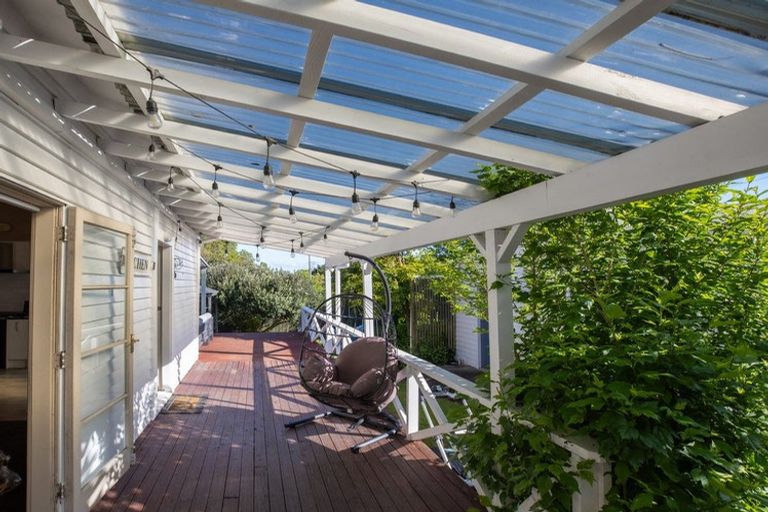 Photo of property in 98 Hill Road, The Gardens, Auckland, 2105