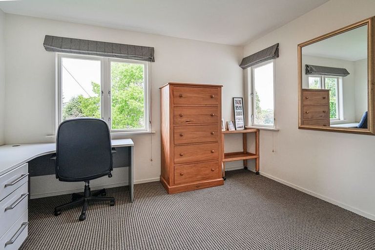 Photo of property in 11b Awarua Crescent, Havelock North, 4130