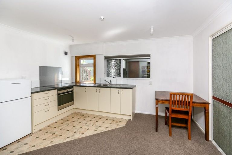 Photo of property in 30 Karaka Street, Merrilands, New Plymouth, 4312