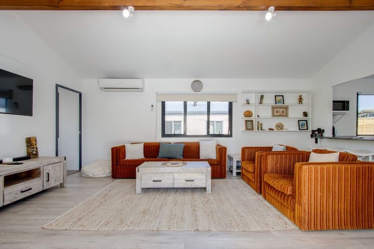 Photo of property in 60 Gillies Crescent, Waimarama, Havelock North, 4294