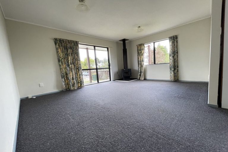 Photo of property in 30 Kowhai Street, Tokomaru, Palmerston North, 4474