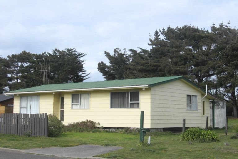 Photo of property in 49 Hydrabad Drive, Waitarere Beach, Levin, 5510