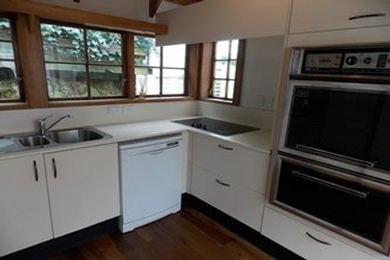 Photo of property in 19 Ascot Street, Thorndon, Wellington, 6011