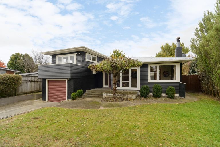 Photo of property in 7 Buick Crescent, Awapuni, Palmerston North, 4412