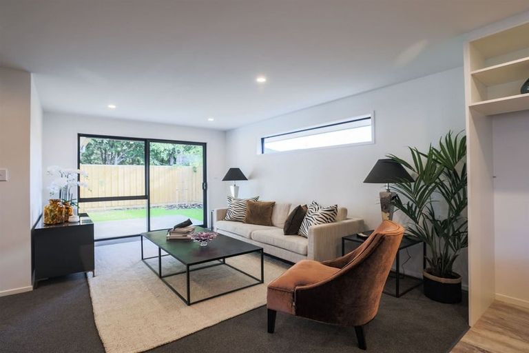 Photo of property in 2/14 Woodhouse Street, Linwood, Christchurch, 8062