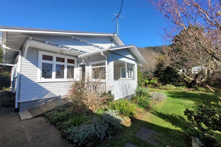 Photo of property in 105 Fulford Street, New Plymouth, 4310