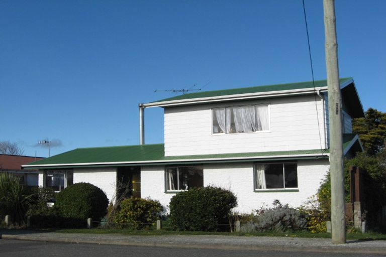 Photo of property in 73 Eglinton Street, Winton, 9720
