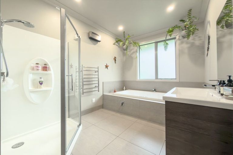 Photo of property in 47 Matua Grove, Otatara, Invercargill, 9879