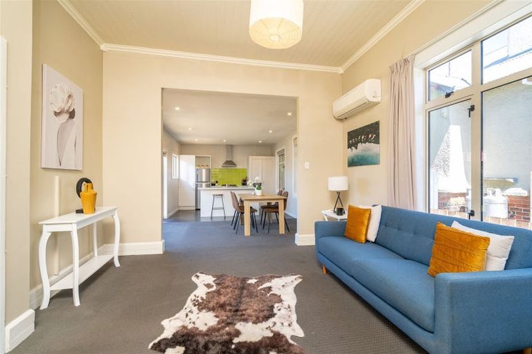 Photo of property in 69 Hargest Crescent, Saint Clair, Dunedin, 9012