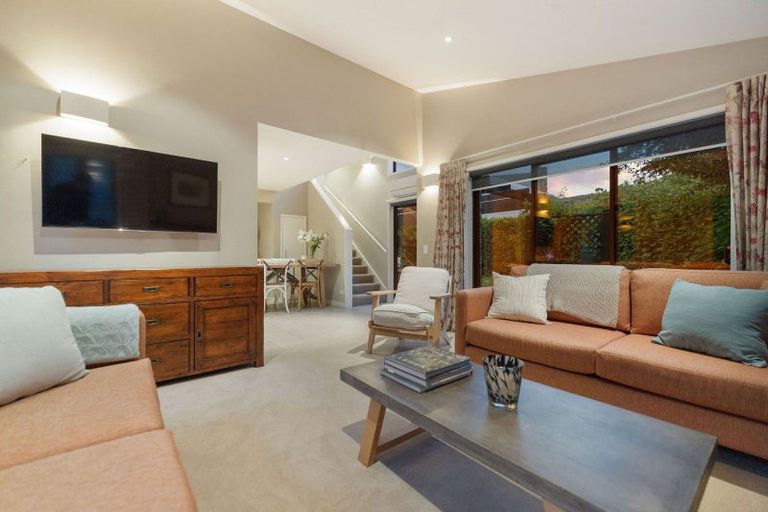 Photo of property in 100 Centennial Avenue, Arrowtown, 9302