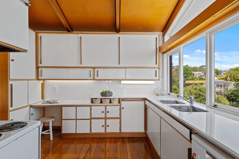 Photo of property in 51a Dyers Pass Road, Cashmere, Christchurch, 8022