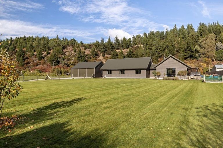 Photo of property in 9 Pisa Road, Luggate, Cromwell, 9383