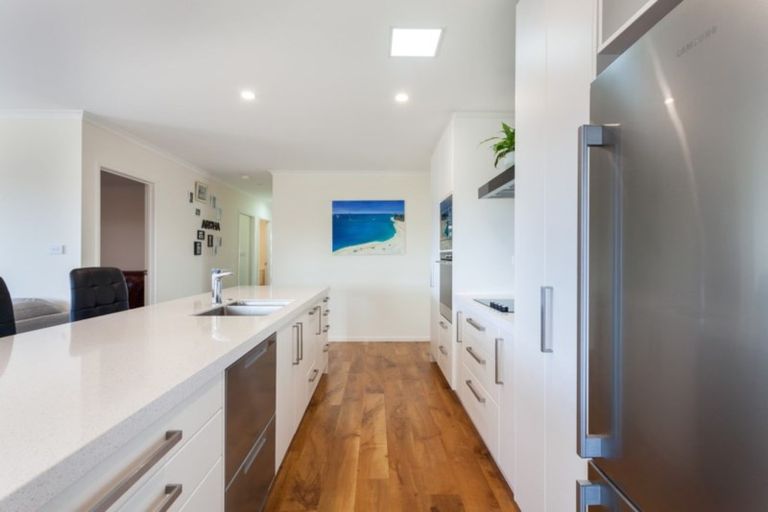 Photo of property in 20 Fuller Street, Papamoa Beach, Papamoa, 3118