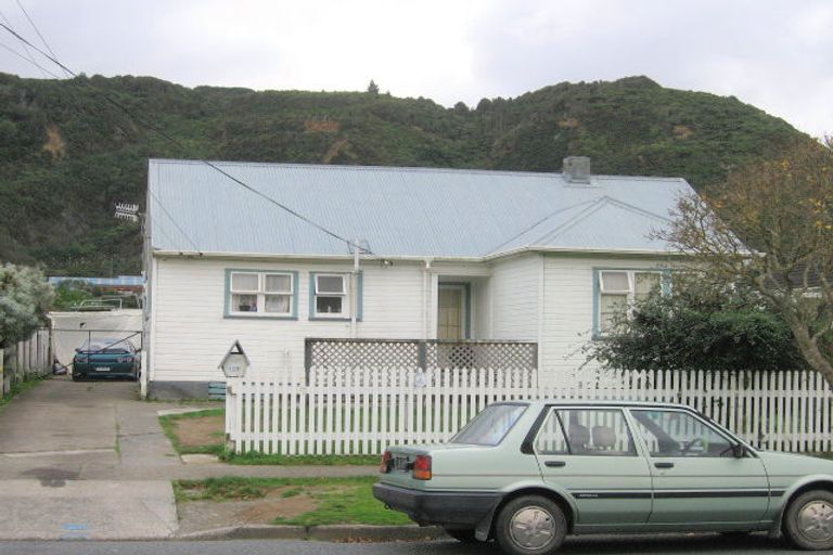 Photo of property in 137 Molesworth Street, Taita, Lower Hutt, 5011