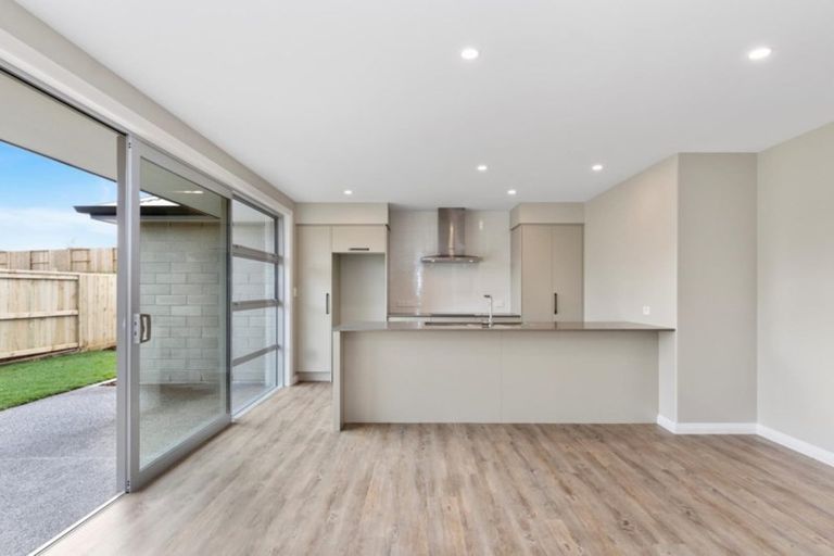 Photo of property in 21 Whakaturou Crescent, Pyes Pa, Tauranga, 3112