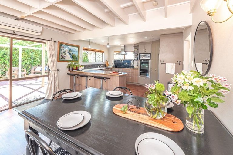 Photo of property in 11 Akepiro Place, Tawhero, Whanganui, 4501