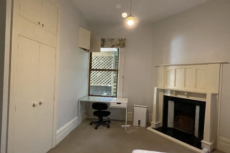 Photo of property in 16 Talavera Terrace, Kelburn, Wellington, 6012