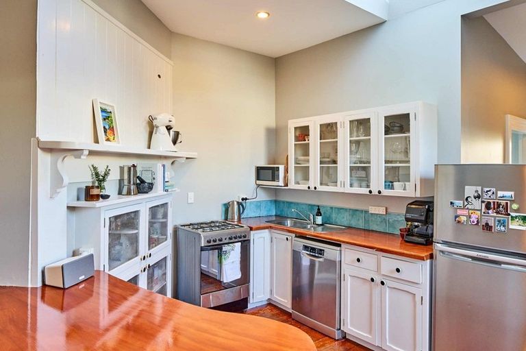 Photo of property in 99 Brougham Street, Mount Victoria, Wellington, 6011