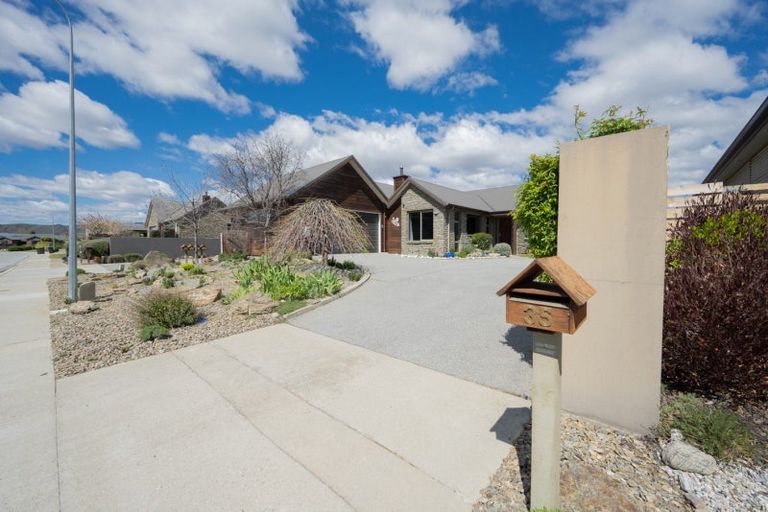 Photo of property in 35 Larch Crescent, Alexandra, 9320