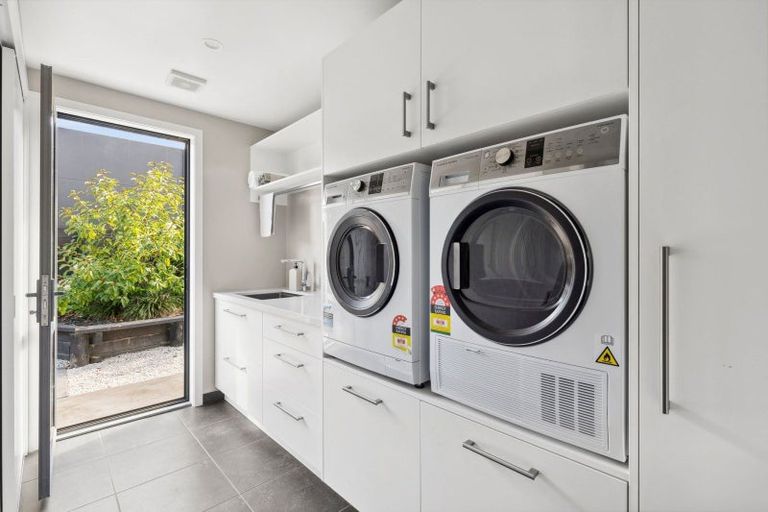 Photo of property in 6 Ada Close, Cambridge, 3434