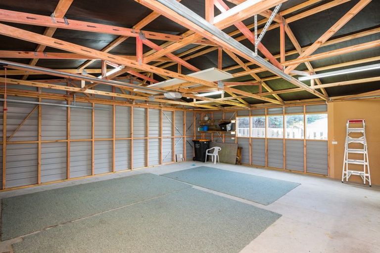 Photo of property in 95 Churchill Avenue, Hokowhitu, Palmerston North, 4410