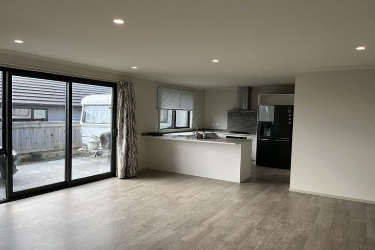 Photo of property in 38 Silicon Way, Fitzherbert, Palmerston North, 4410