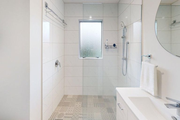 Photo of property in 2 Newton Place, Westbrook, Palmerston North, 4412