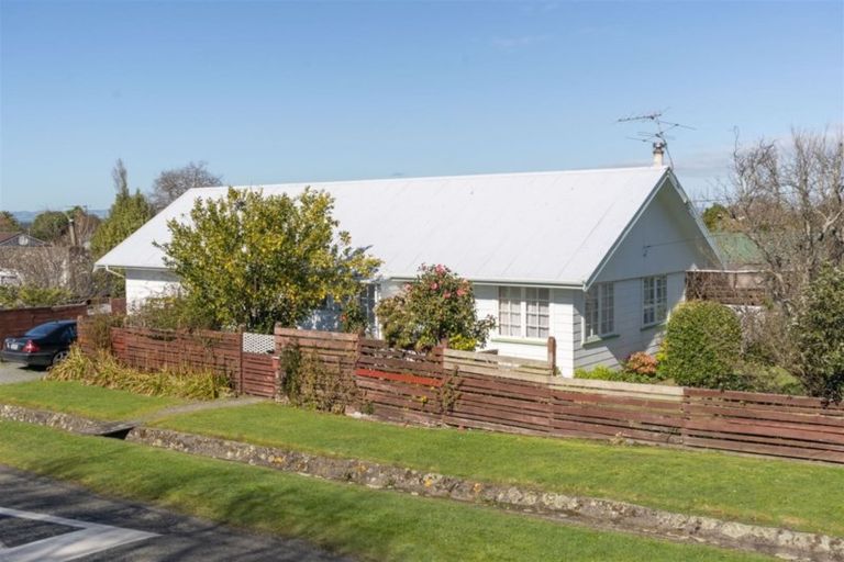 Photo of property in 8 Bell Street, Featherston, 5710