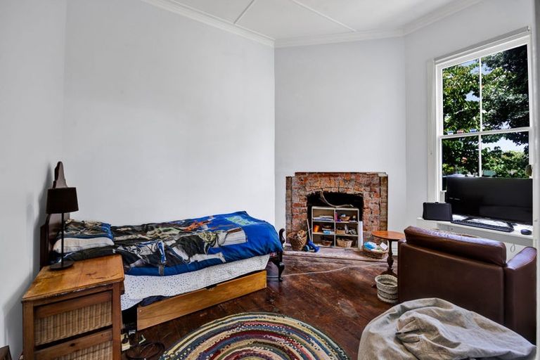 Photo of property in 207 Egmont Street, Patea, 4520