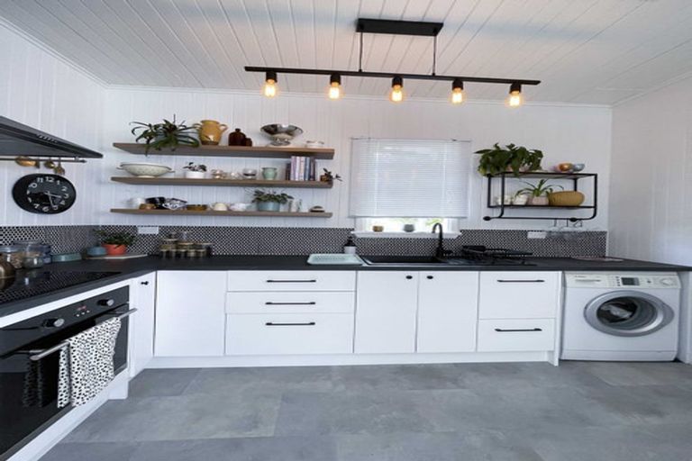 Photo of property in 25 Rewa Street, Takaro, Palmerston North, 4412