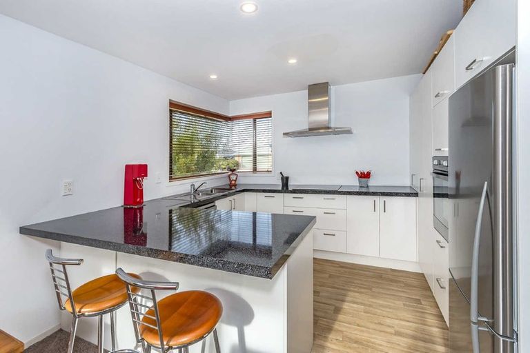 Photo of property in 1/4 Parkwood Place, Parklands, Christchurch, 8083