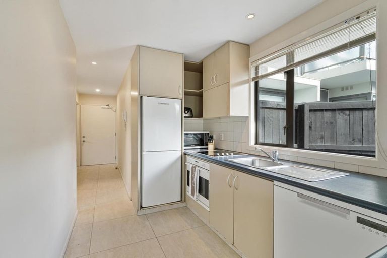 Photo of property in 5/245 Montreal Street, Christchurch Central, Christchurch, 8013