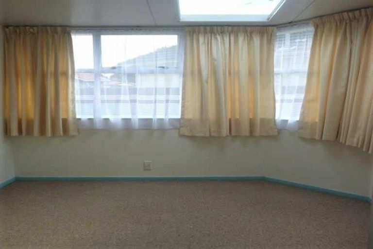 Photo of property in 74 Oakhampton Street, Hornby, Christchurch, 8042