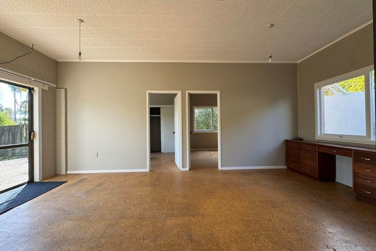 Photo of property in 893 Whangaparaoa Road, Manly, Whangaparaoa, 0930