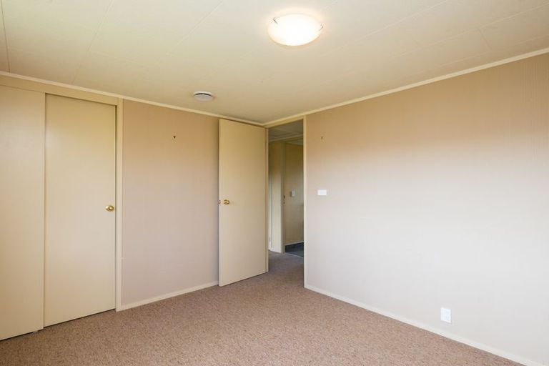 Photo of property in 95 Churchill Avenue, Hokowhitu, Palmerston North, 4410