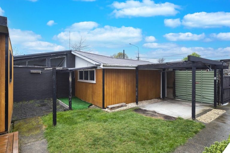 Photo of property in 1/1 Greers Road, Ilam, Christchurch, 8041