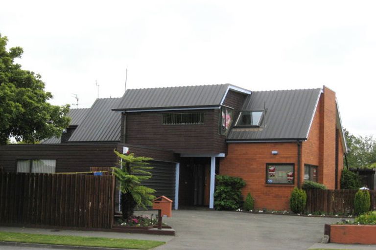 Photo of property in 2/57 Withells Road, Avonhead, Christchurch, 8042