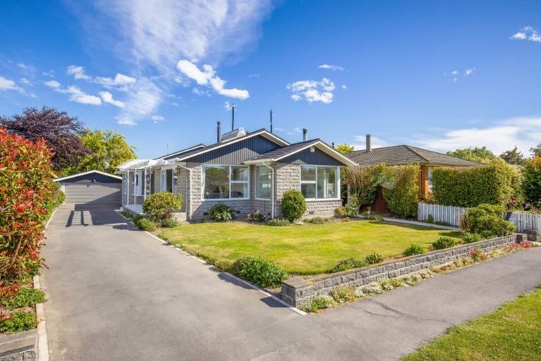 Photo of property in 3 Glenavon Place, Ilam, Christchurch, 8041