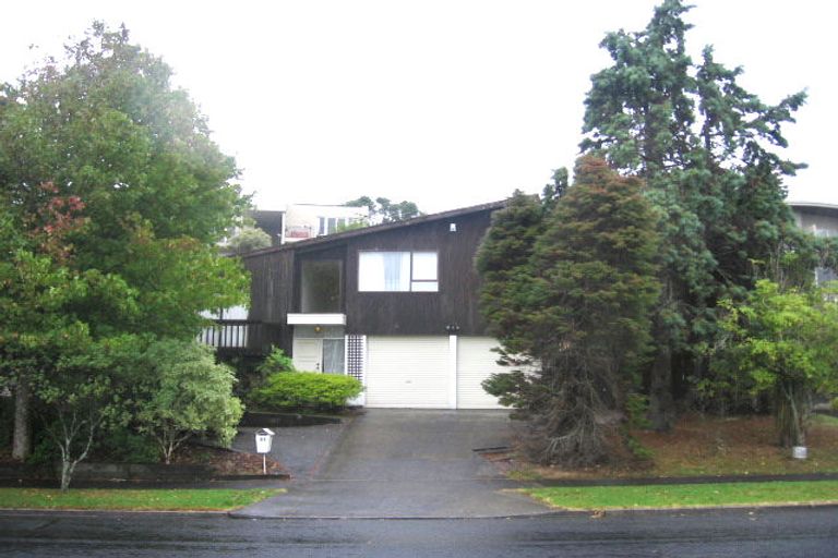 Photo of property in 41 Chelsea View Drive, Chatswood, Auckland, 0626