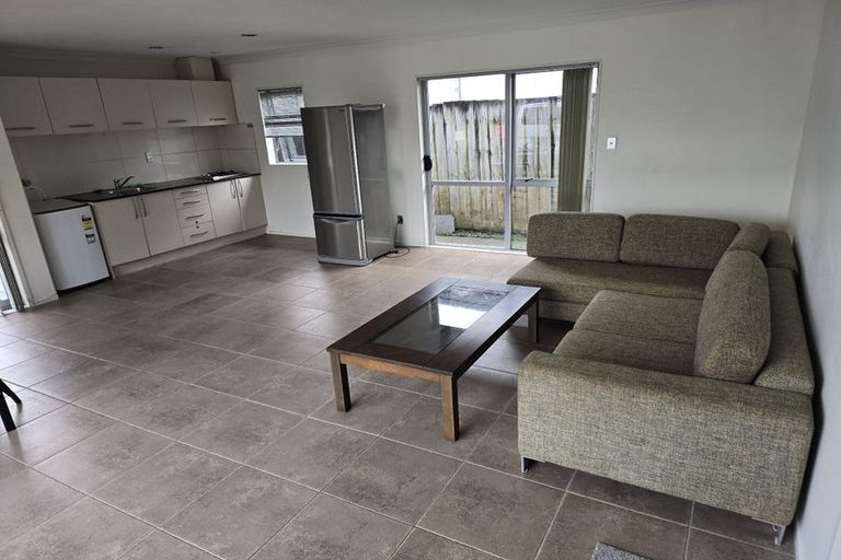 Photo of property in 10 Bushpark Place, Flat Bush, Auckland, 2016