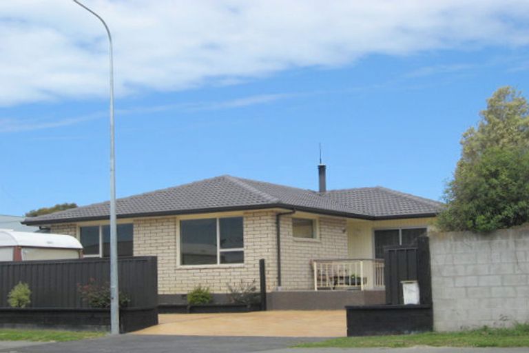 Photo of property in 5 Petries Road, Woodend, 7610