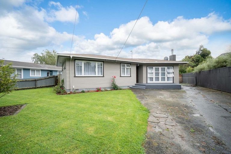 Photo of property in 23 Benmore Avenue, Cloverlea, Palmerston North, 4412