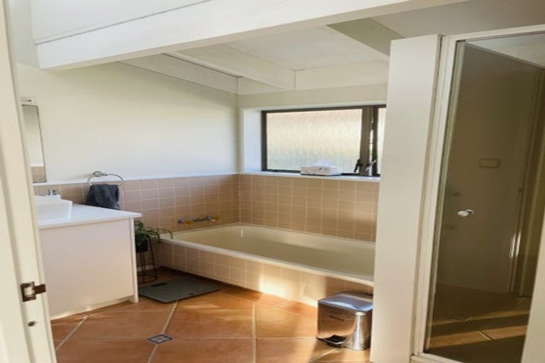 Photo of property in 2/28 Walter Street, Hauraki, Auckland, 0622