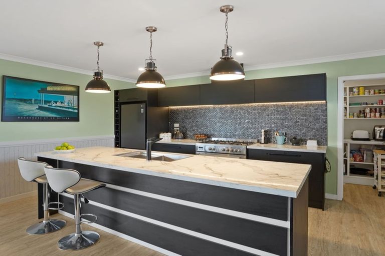 Photo of property in 18 Claremont Crescent, Amberley, 7410