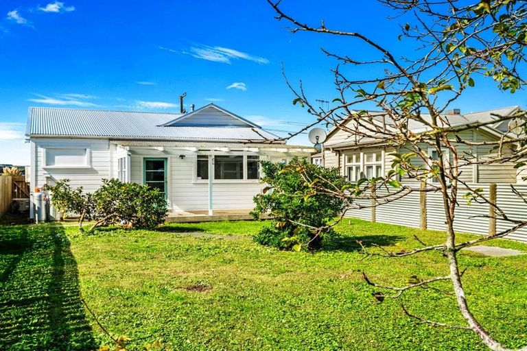 Photo of property in 15 Kelvin Street, Aramoho, Whanganui, 4500