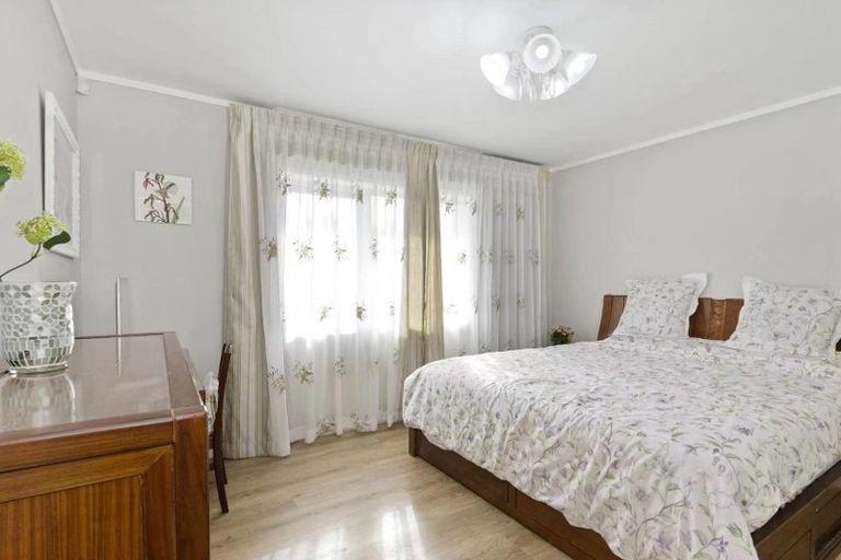 Photo of property in 1/25 Wycherley Drive, Bucklands Beach, Auckland, 2014