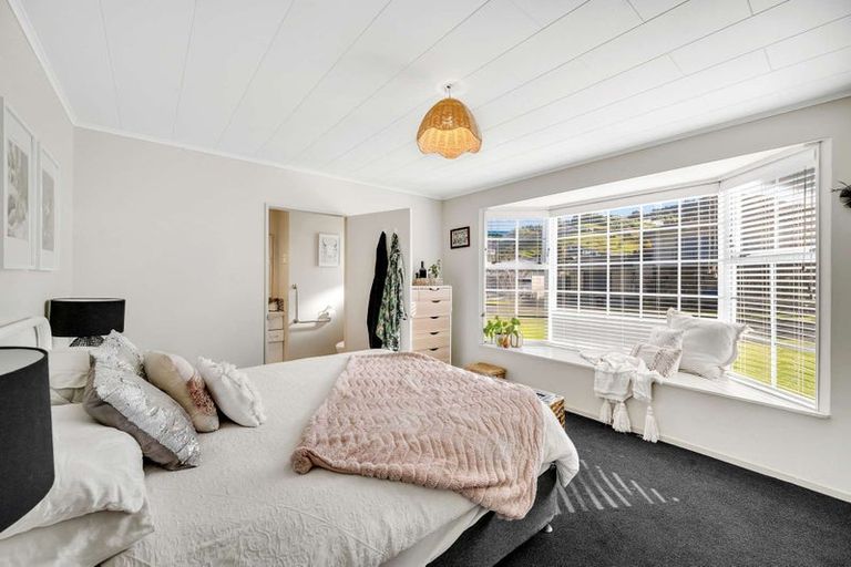 Photo of property in 1 D'arcy Place, Taradale, Napier, 4112